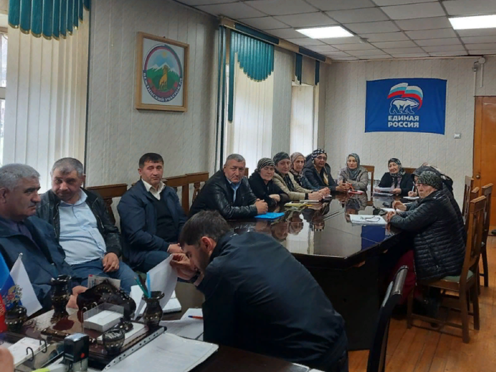 Режим ожидания вакцины и пренебрежение масочным режимом - хроники борьбы с COVID-19 в регионах Дагестана
