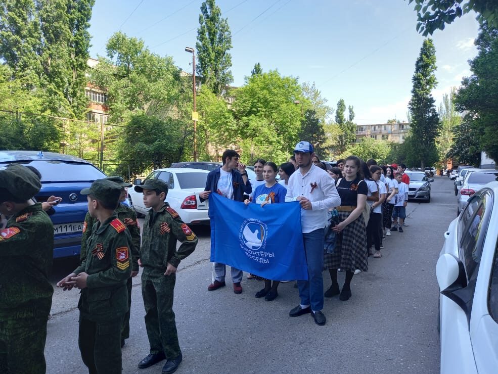 В Махачкале проходит акция «Поем двором»