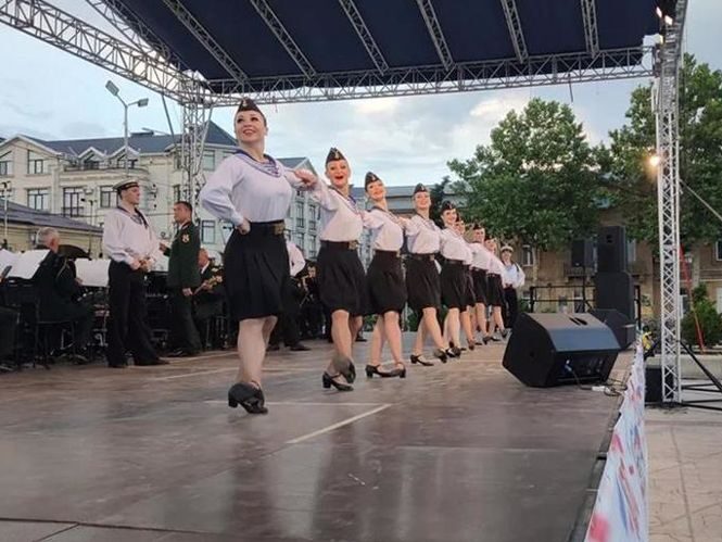 В Дербенте с аншлагом выступил Академический ансамбль песни и пляски Росгвардии