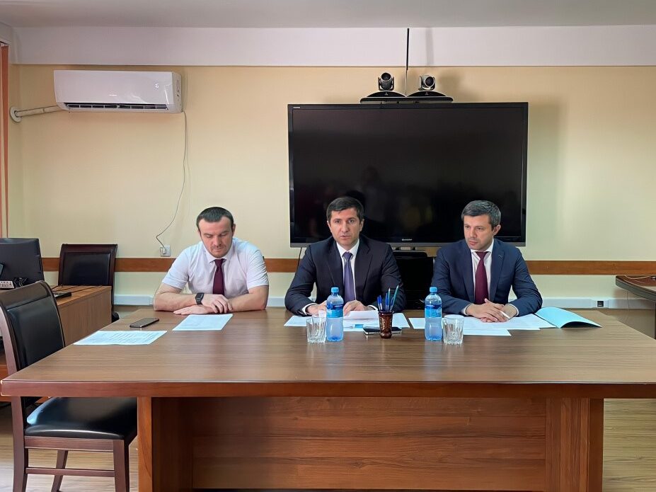Владельцам банкетных залов и рестораторам в Дагестане напомнили о важности вакцинации от COVID-19