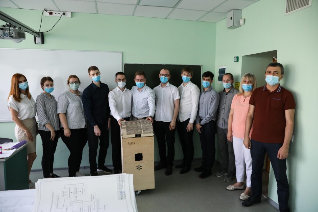 Студенты СКФУ создали робота-помощника медсестры