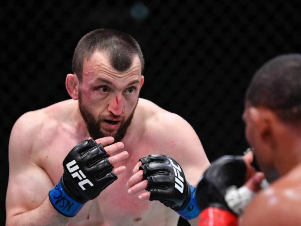 "Король Кунг-фу" Муслим  Салихов одержал пятую подряд победу в UFC
