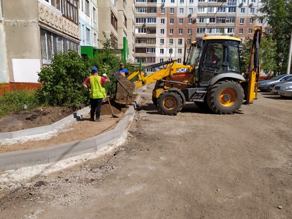 Кто ремонтирует разбитые тротуары в Махачкале?