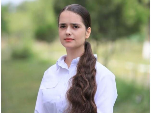 100-балльница из Новолакского района Фатима Галипова поделилась эмоциями после встречи с главой республики