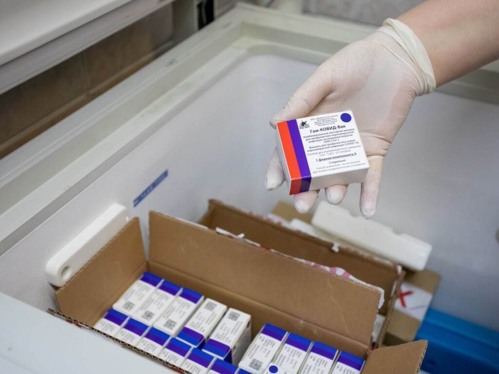600 доз вакцины от коронавируса поступило в Новолакский район