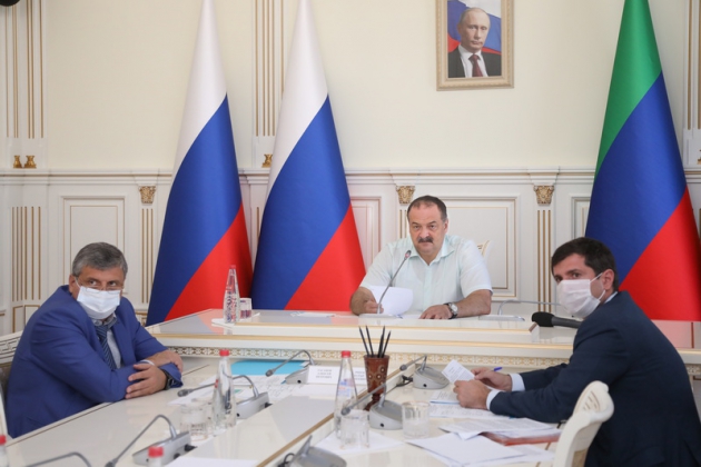 Проблемные вопросы РД обсудили под руководством Сергея Меликова