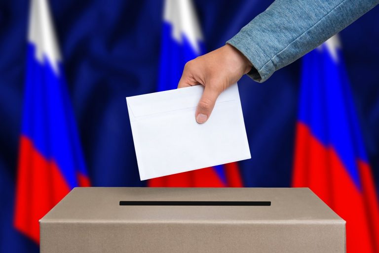 К СССР — Сильной, Справедливой, Социалистической Родине!