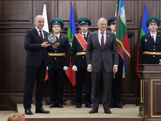 Рашида Темрезова с переизбранием на пост Главы Карачаево-Черкесии поздравил Сергей Меликов