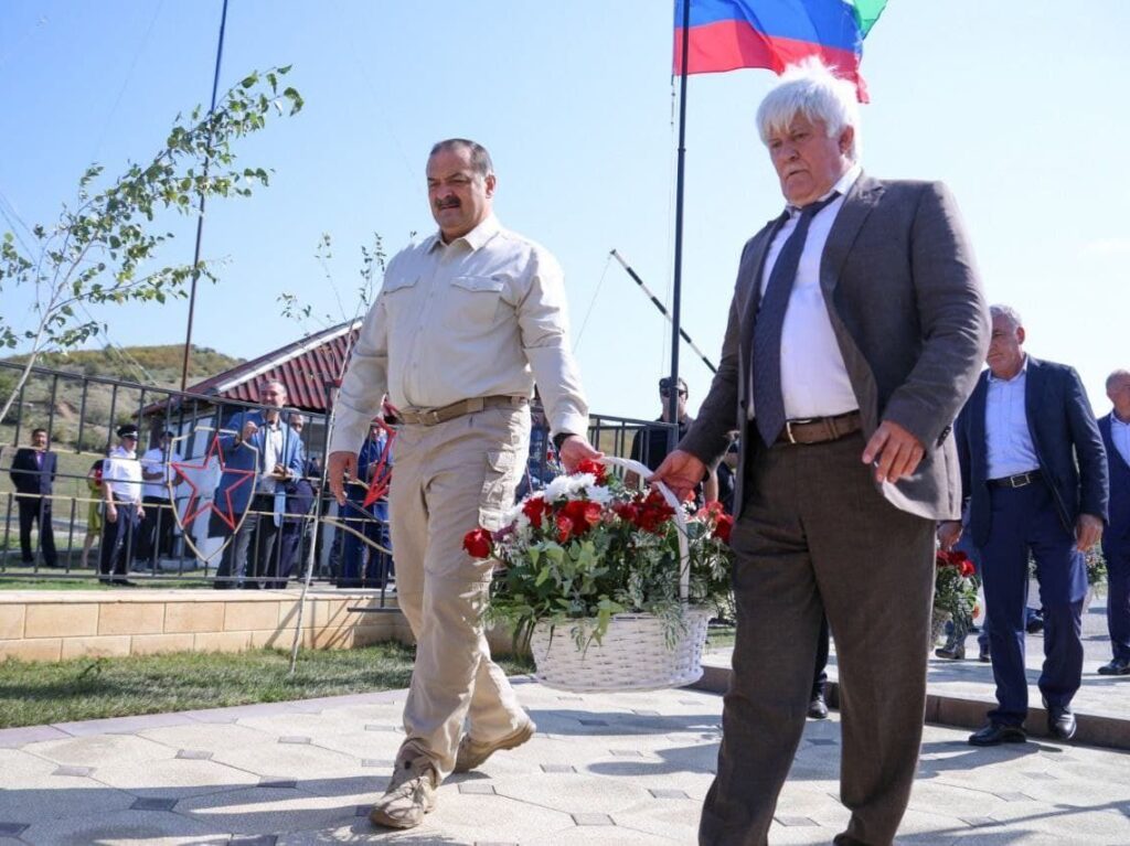 Сергей Меликов почтил память Героя России Алексея Козина