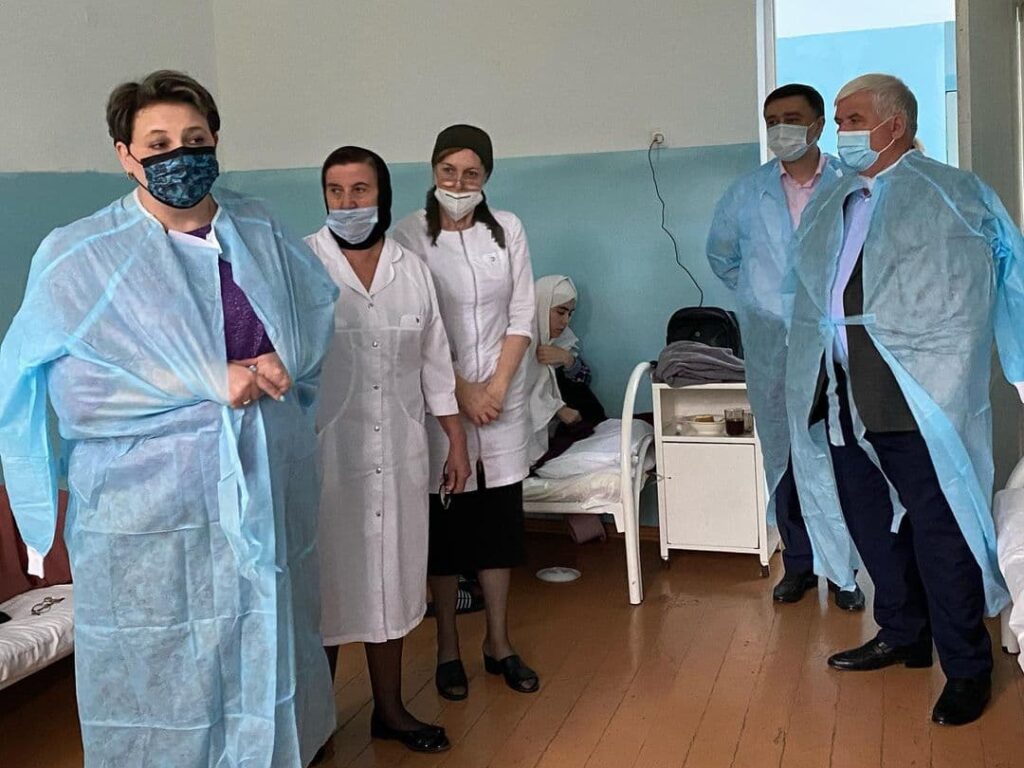 Министр здравоохранения РД посетила детей, госпитализированных с пищевым отравлением