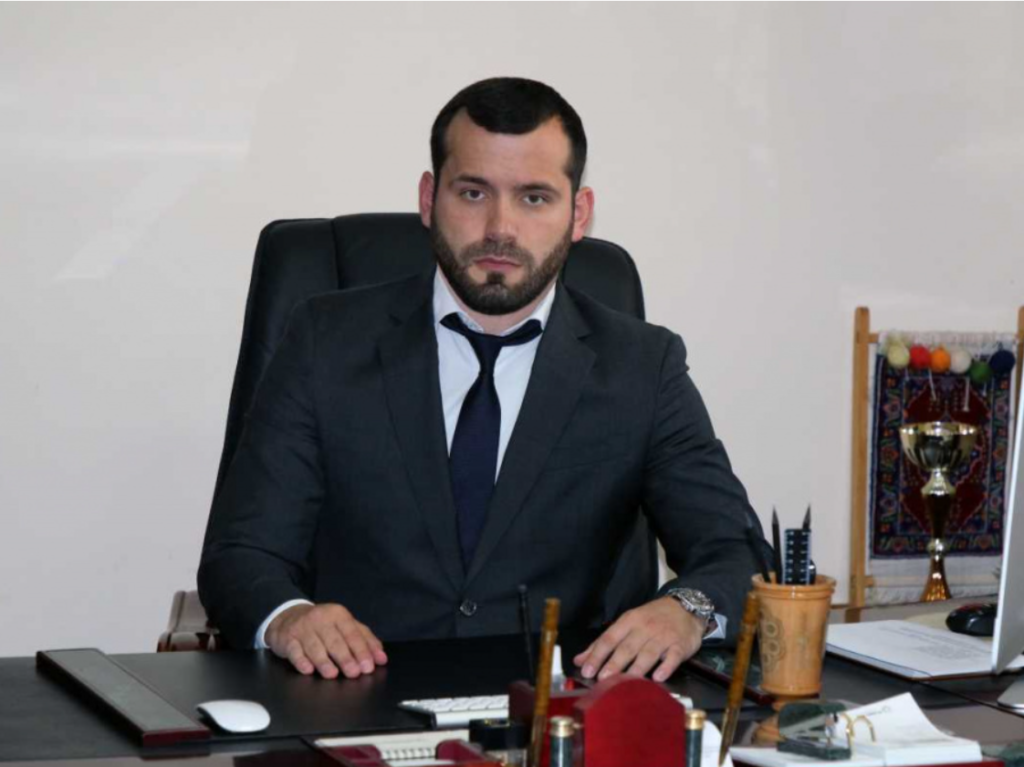 Эмин Мерданов поздравил представителей туристической отрасли со Всемирным днем туризма