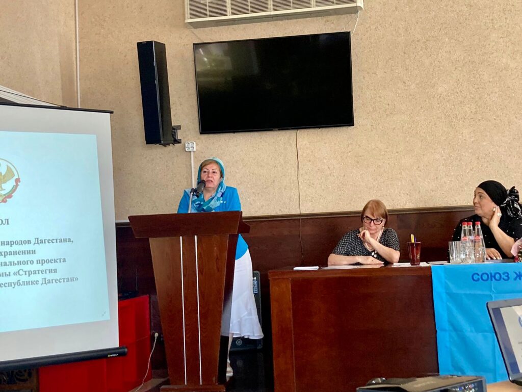 Гюльчохра Сеидова "Хочется получить от парламентариев республики качественной и слаженной работы"