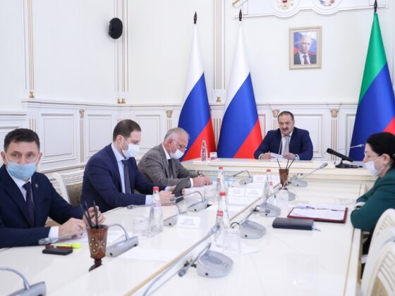Сергей Меликов поручил досрочно подать отопление в детские сады и медучреждения
