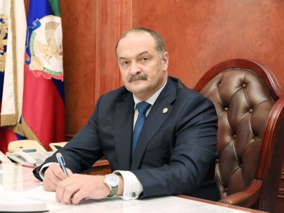 Сергей Меликов поздравил жителей региона с Днем дагестанской культуры и языков