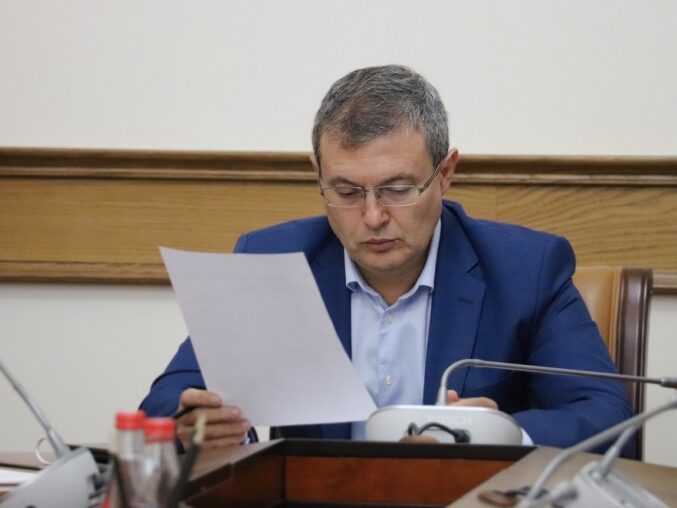В Дагестане проведут аттестацию руководителей ГУПов