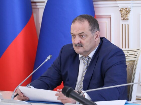 Под руководством врио Главы РД обсудили решение проблемных вопросов, выявленных ЦУРом