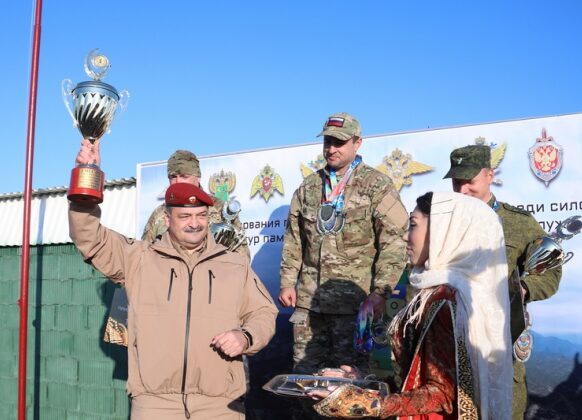 Соревнования по стрельбе среди команд правоохранительных органов и силовых структур посетил Сергей Меликов