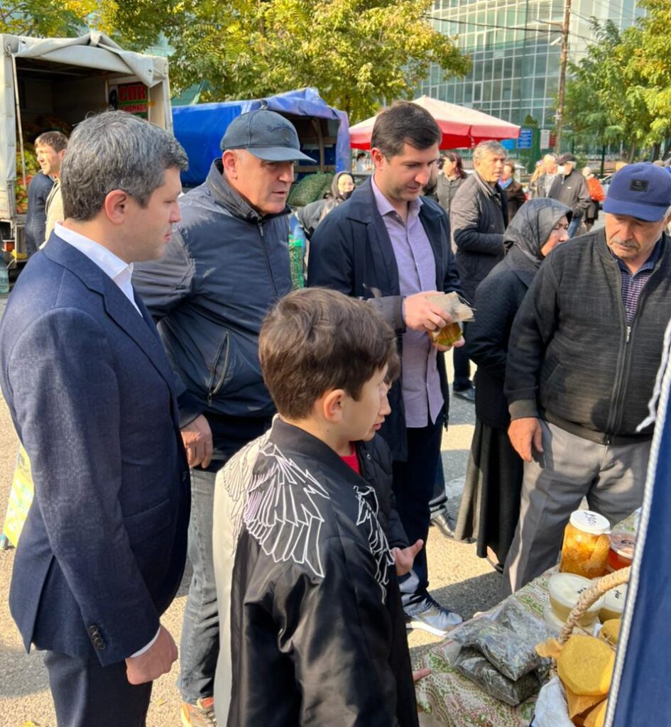 В Махачкале начала свою работу сельскохозяйственная ярмарка