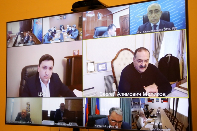 Глава Дагестана провел совещание по актуальным вопросам