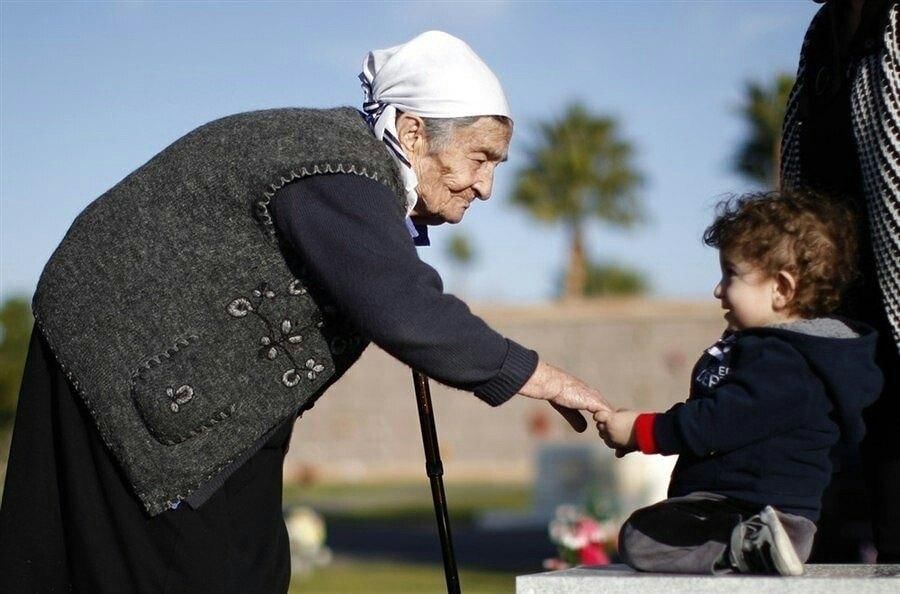 Böyüyə hörmət etmək kiçiyin borcudur