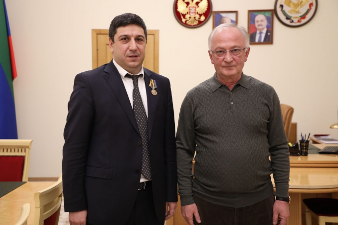 Дагестан передал новогодние подарки сирийским детям