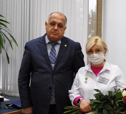 Звание «Национальный Герой Дагестана» вручили врачу-неврологу высшей категории Наиде Караевой