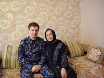 Сотрудник Росгвардии спас при пожаре семью в Дагестане