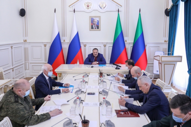 Глава Дагестана провел заседание Комиссии по предупреждению и ликвидации ЧС и обеспечению пожарной безопасности