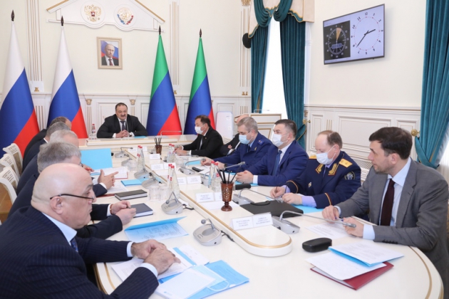 Под руководством Главы РД обсудили газификацию населенных пунктов и повышение надежности энергоснабжения в Дагестане