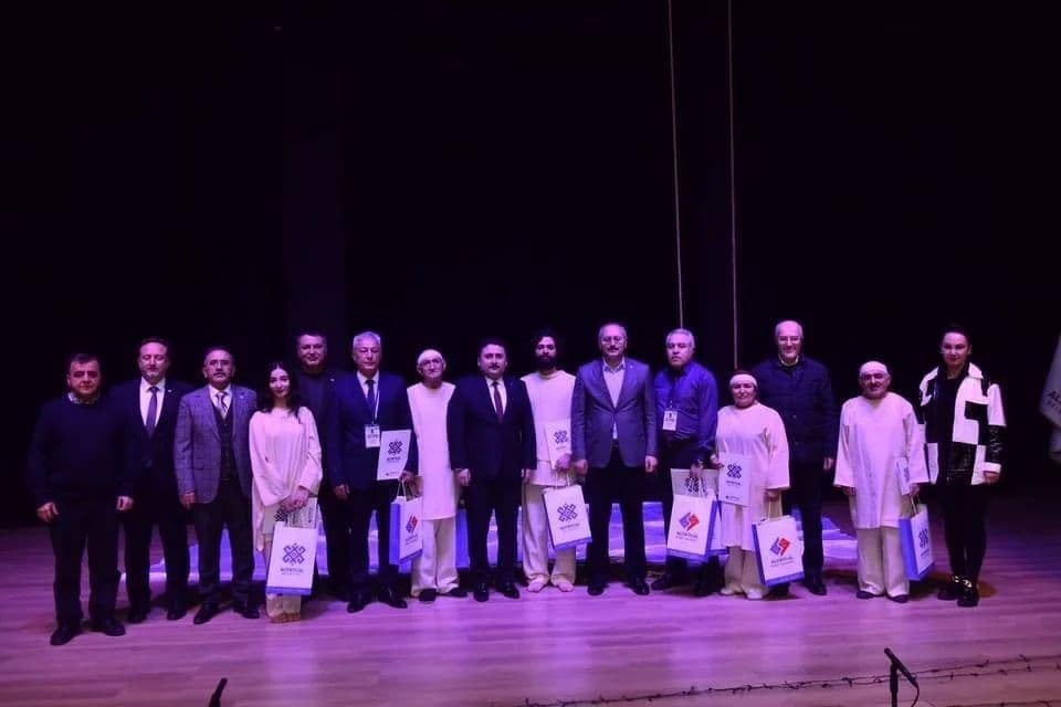 Teatrımızın uğurlu çıxışı