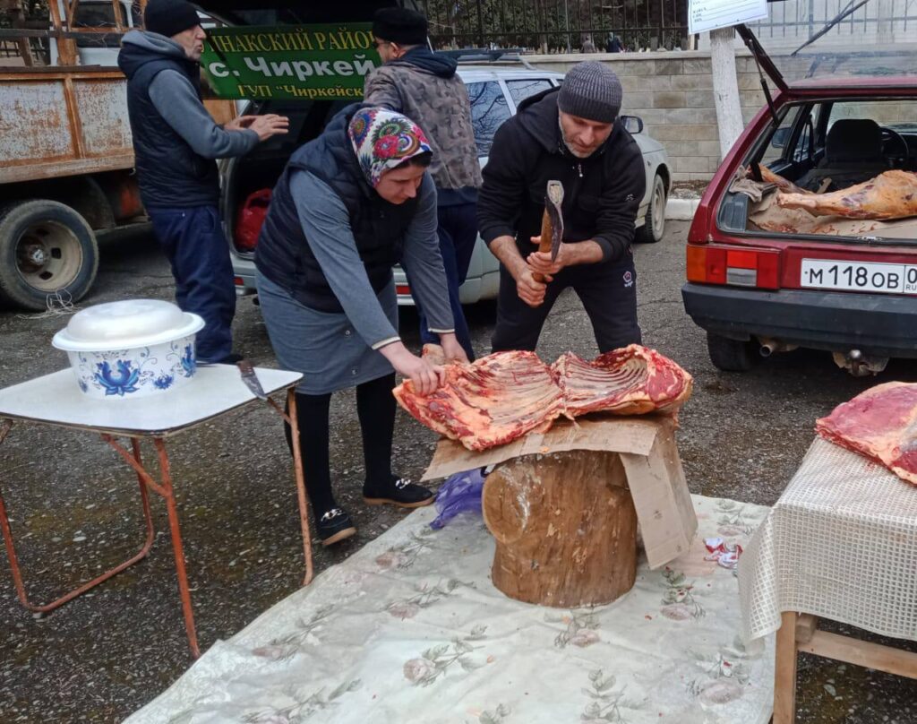 В Буйнакском районе проходит сельскохозяйственная ярмарка