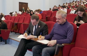 Более 100 человек написали Тотальный диктант в Историческом парке