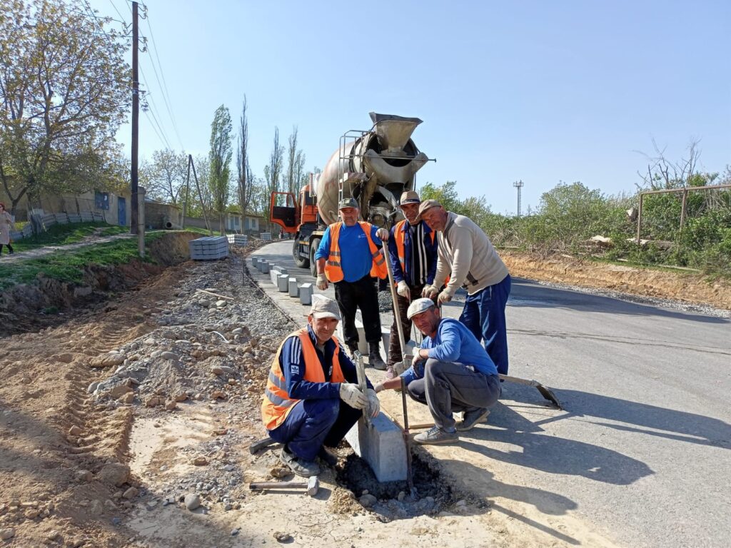 Будет тротуар с ночным освещением