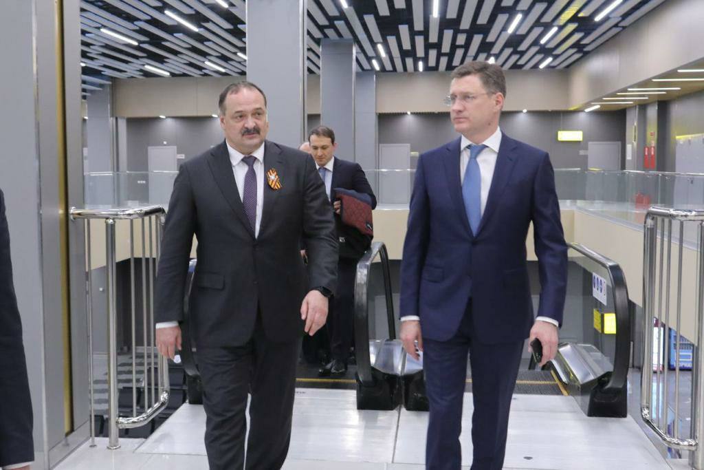 Aleksandr Novak və Sergey Məlikov "Uytaş"hava limanının yenidən qurulmasının ikinci mərhələsi ilə tanış olublar