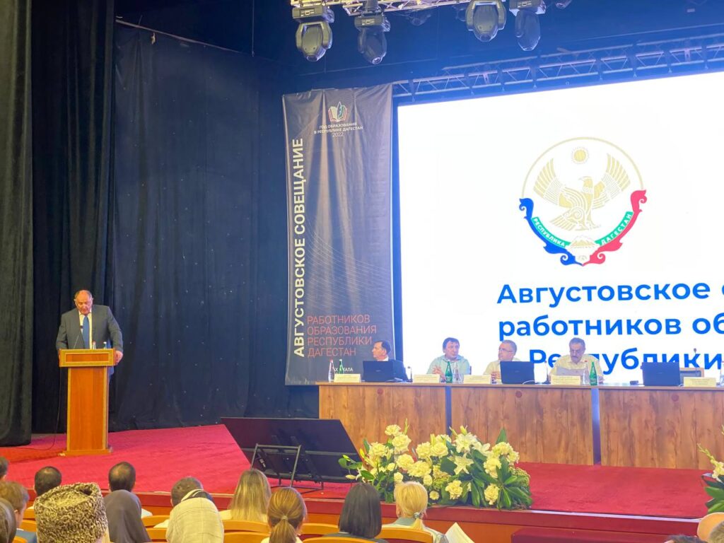 Абдулмуслим Абдулмуслимов о строительстве школ и детских садов