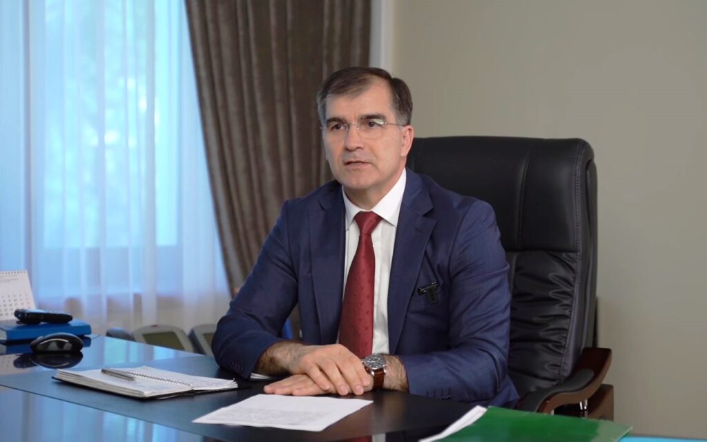 Mövzu: Maliyyə bazarının qanunsuzları - onlar kimlərdir?