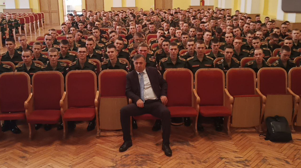 Представители РД в Петербурге встретились с дагестанцами-курсантами военного института им. Хрулёва