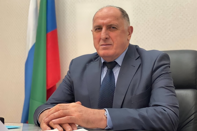 Абдулмуслим Абдулмуслимов поздравил работников агропромышленного комплекса Дагестана с профессиональным праздником