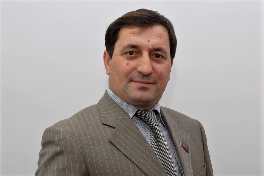 Депутат Фикрет Раджабов прокомментировал поручение Меликова о захоронении останков Хаджи-Мурата