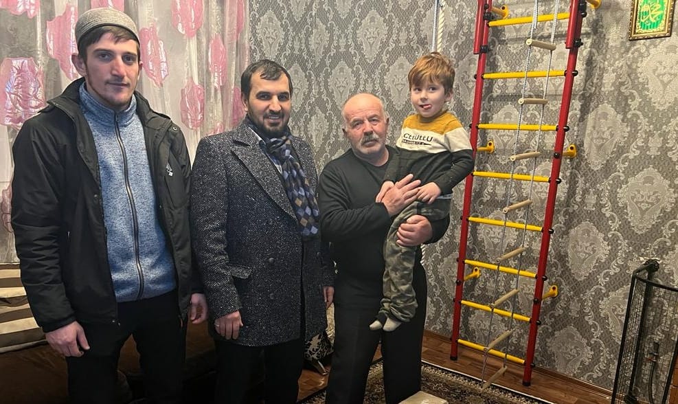 Депутат от «Единой России» Джамаладин Гасанов выполнил мечту ребенка, оставшегося без родителей