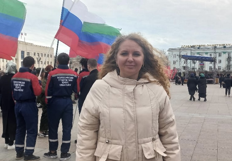 Людмила Саидова: «Более 3 тысяч человек собрались на площади Махачкалы, чтобы показать насколько мы гордимся участниками СВО»