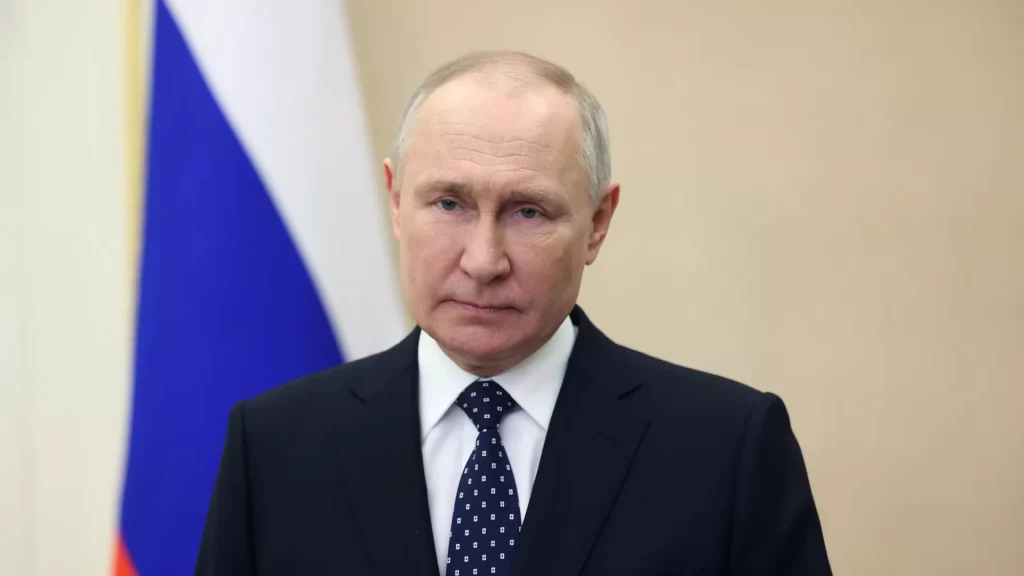 Путин посмертно наградил мальчика из Дагестана медалью за спасение брата