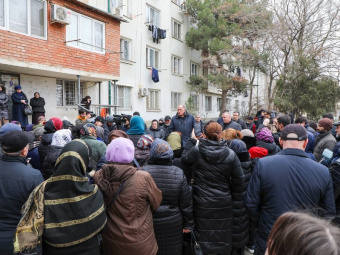 Каспийчане прокомментировали встречу Абдулмуслима Абдулмуслимова с жильцами аварийных общежитий
