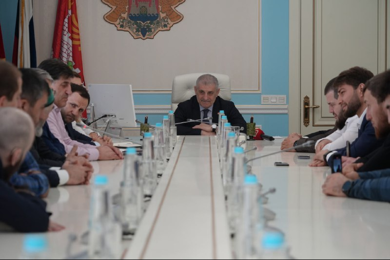 Ризван Газимагомедов встретился с победителями и призерами всероссийских соревнований