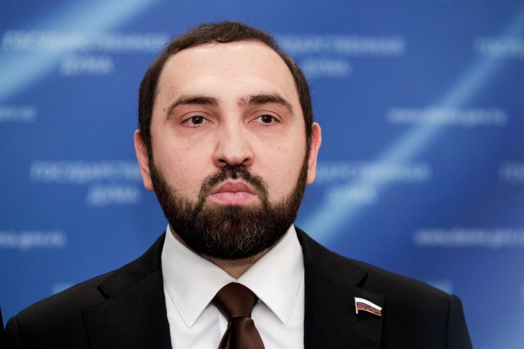 Депутат Хамзаев поздравил православных христиан с Пасхой