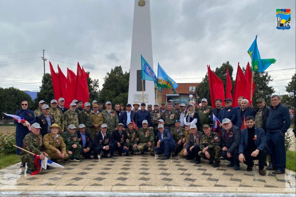 Кизилюрт встретил автопробег «VместеМыСила! ПобедаZaНами!»