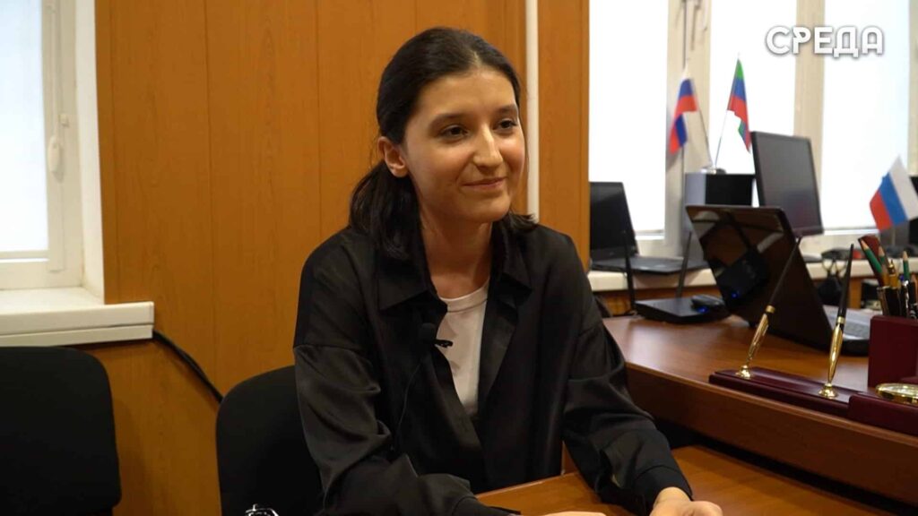 Выпускница гимназии № 7 г. Каспийска набрала 100 баллов по русскому языку