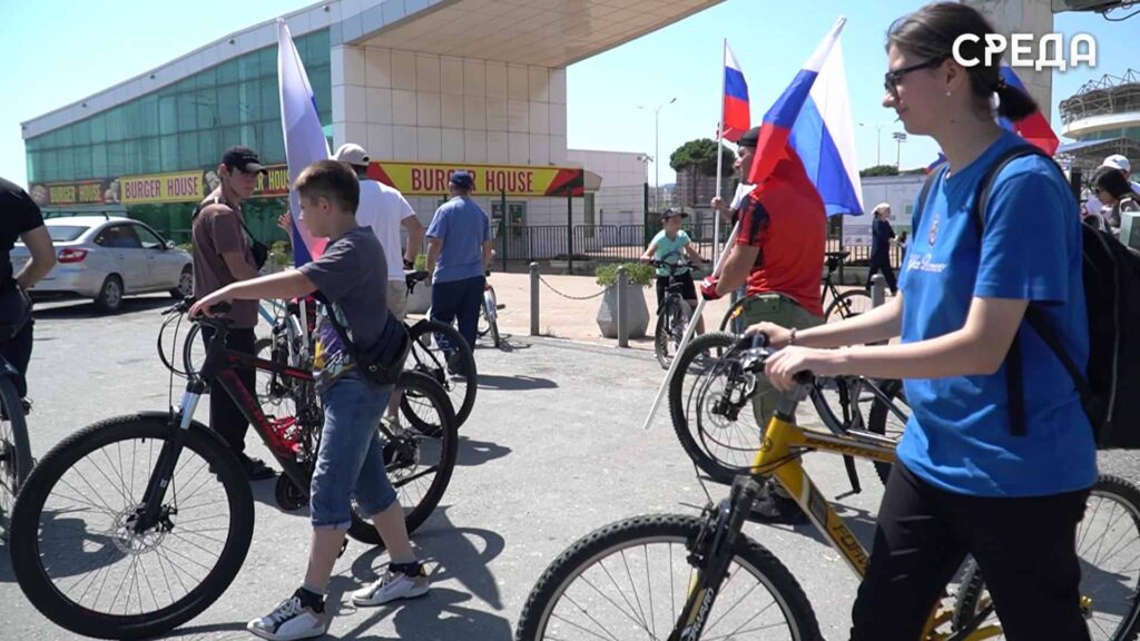 Патриотический велопробег в честь Дня России состоялся в Каспийске