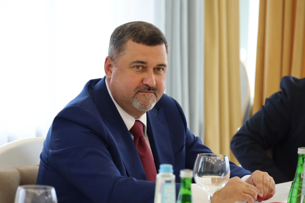 Открытый диалог: Фёдор Щукин провёл встречу с участниками пресс-тура «Море + горы»