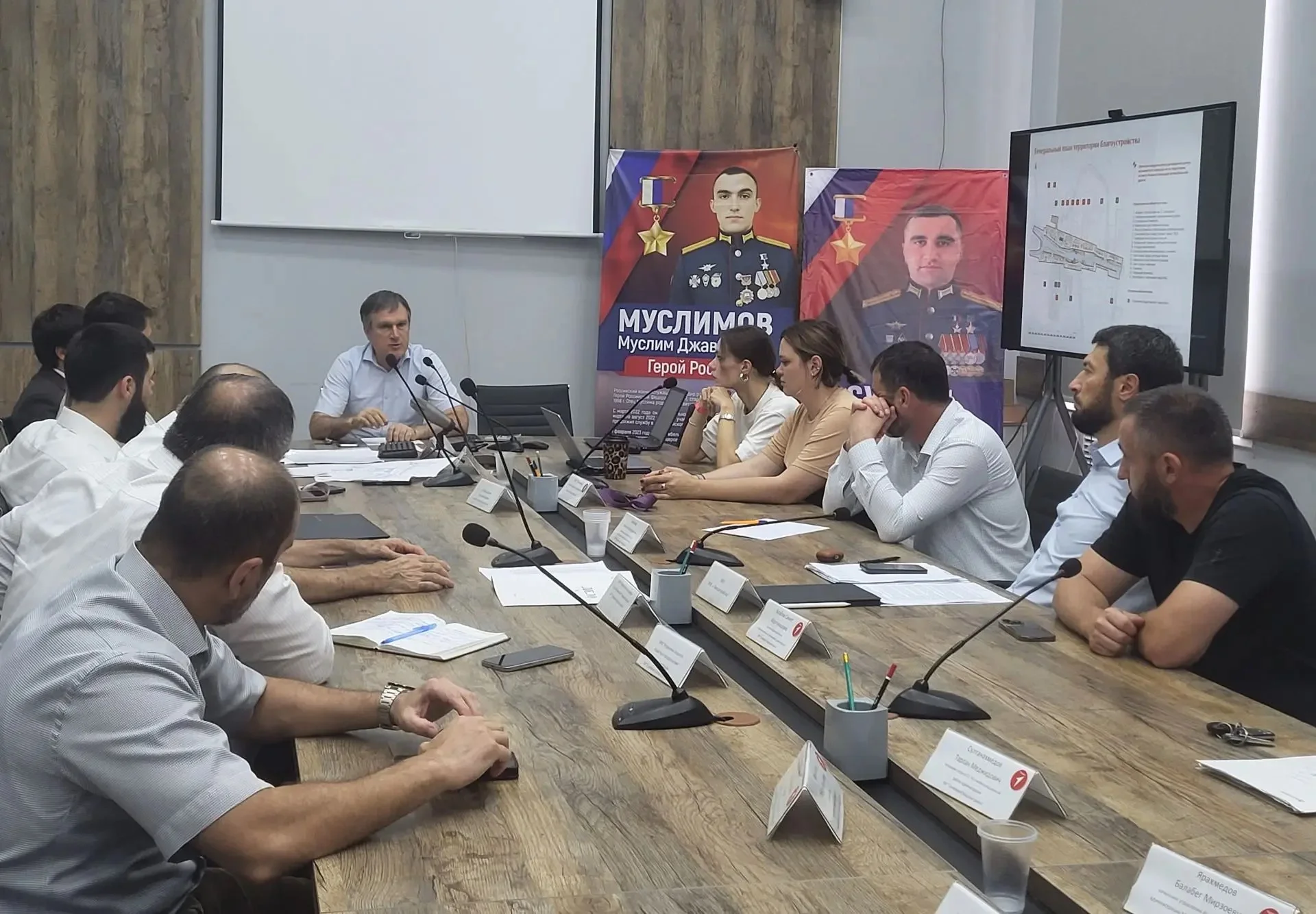 Концепцию благоустройства центра Касумкента обсудили в администрации Сулейман-Стальского района
